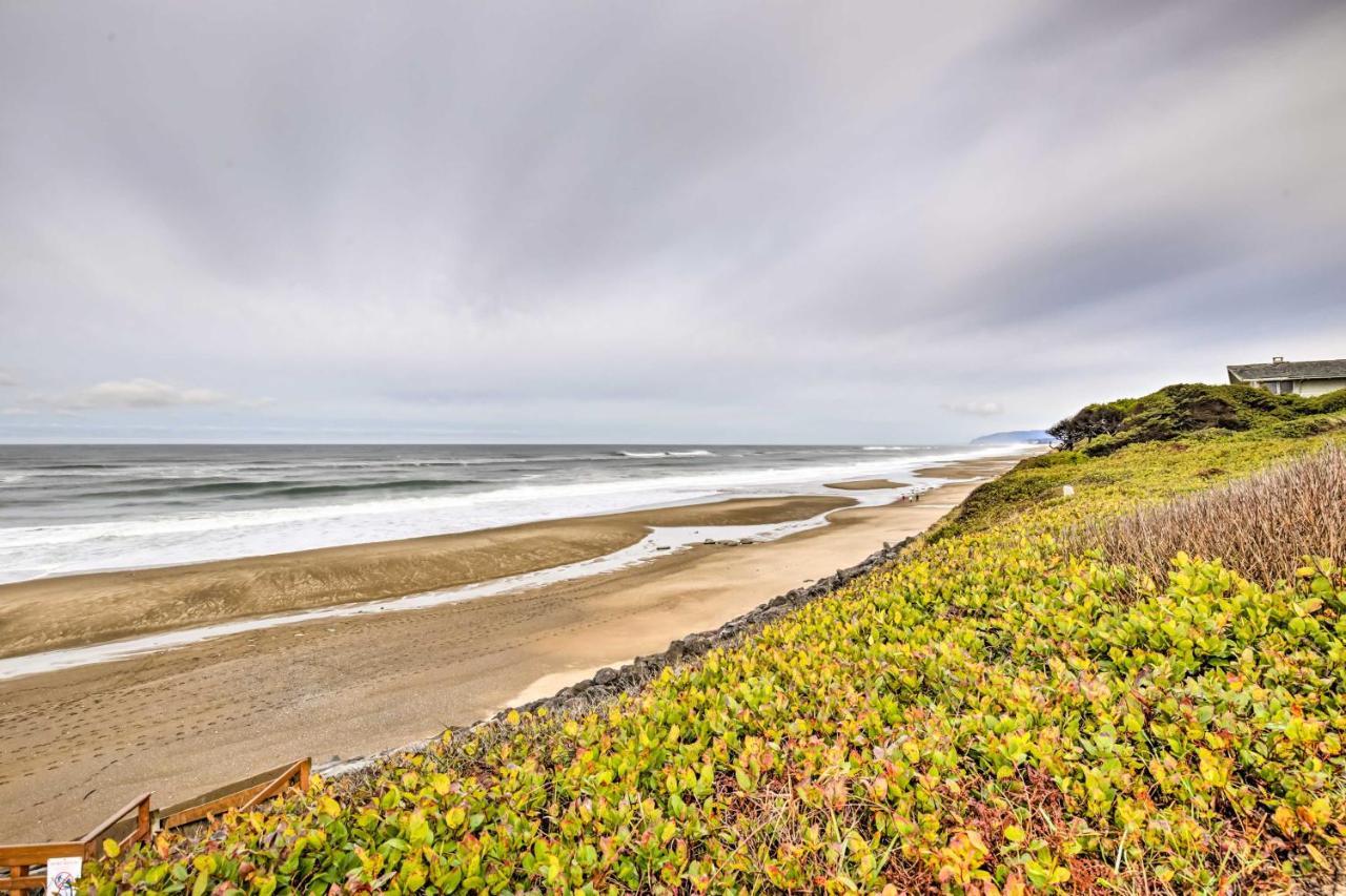 Comfortable Lincoln City Condo With Patio And Views! Exterior photo