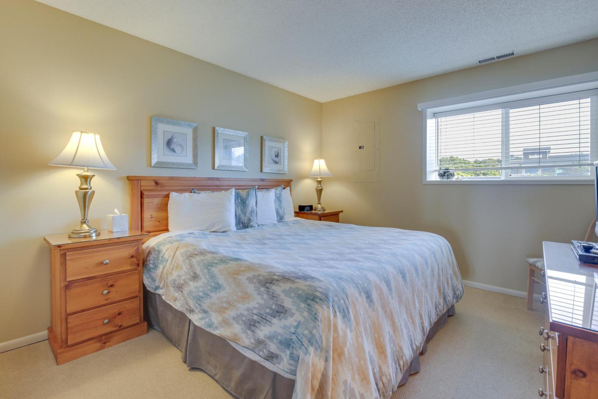 Comfortable Lincoln City Condo With Patio And Views! Exterior photo