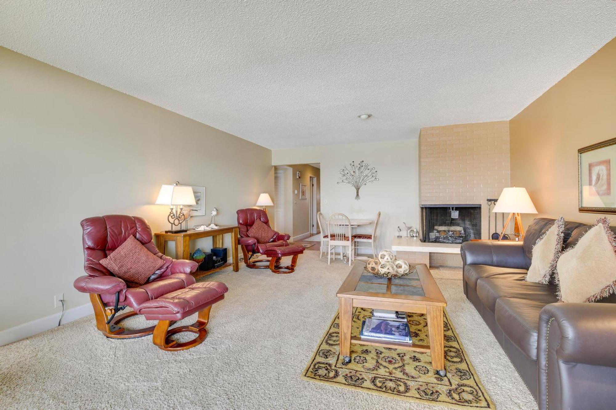 Comfortable Lincoln City Condo With Patio And Views! Exterior photo